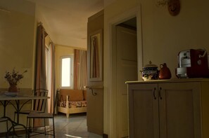 1 habitación y ropa de cama 