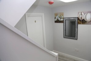 Room, 1 Bedroom | Interior - Room in House - Aa Guest Room5 (London)
