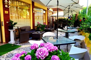 Terrace/patio - New Hotel Cirene Single Room Economy (Rimini)