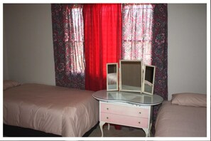 Shared Dormitory, 1 Bedroom, Patio, Garden View | 1 bedroom
