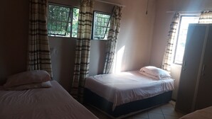 Dormitorio compartido, 1 habitación, patio, vistas al jardín