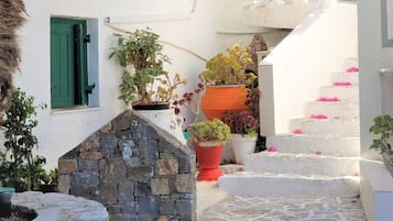 Chambre, 1 chambre, balcon, vue jardin | Jardin