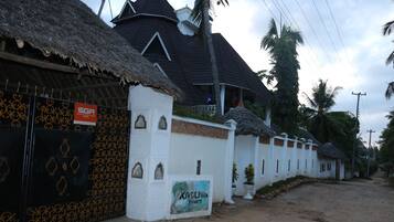 Room, 1 Bedroom, Smoking, Private Pool | Exterior