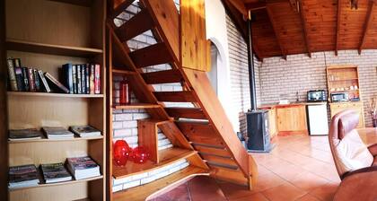 Room in Guest Room - Home Away From Home With Friendly Hosts