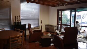 Room, 1 Bedroom, Patio, Garden View | Interior