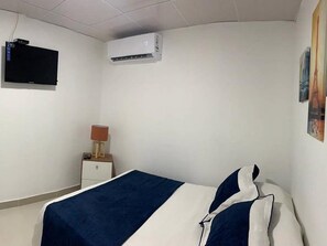 Zimmer, 1 Schlafzimmer, Raucher, Stadtblick | 1 Schlafzimmer