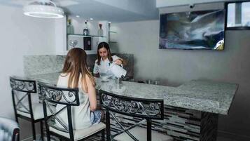 Room, 1 Bedroom, Smoking, City View | Dining room