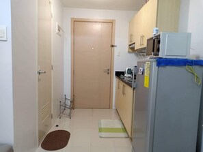 Private kitchen - Your Simple Abode With Luxury Touch (Quezon City)
