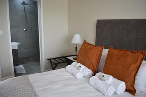 1 bedroom, iron/ironing board, free WiFi, bed sheets - Soeteweide North Bb (George)