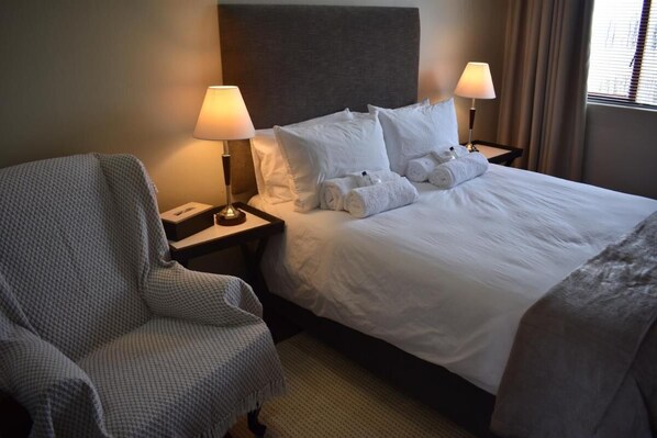 1 soverom, strykejern/-brett, wi-fi (inkludert) og sengetøy