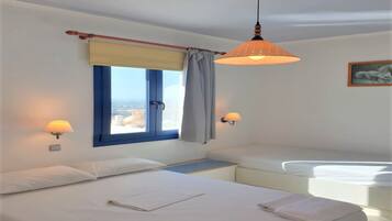 Apartment, 1 Bedroom, Smoking, Balcony | 2 bedrooms, iron/ironing board, bed sheets
