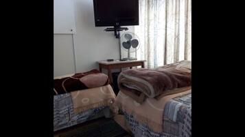 1 bedroom, bed sheets