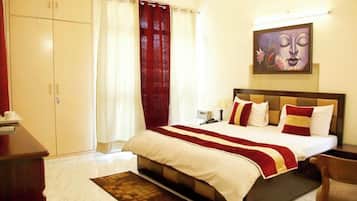 Room, 1 Bedroom, Accessible, Smoking | 1 bedroom, iron/ironing board