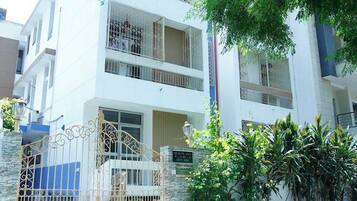 Room, 1 Bedroom, Accessible, Smoking | Front of property