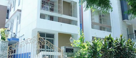 Room, 1 Bedroom, Accessible, Smoking | Front of property