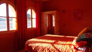 5 bedrooms - Villa Habibi Main House Ground Floor Suite (Ounagha)