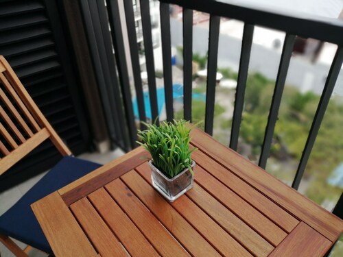 Beautiful & modern condo AC+Gym+Pool+Security