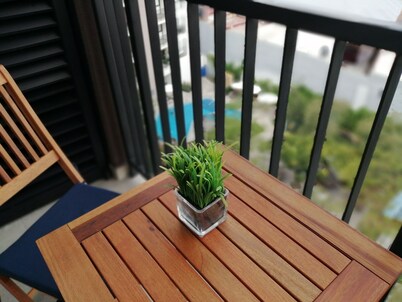 Beautiful & modern condo AC+Gym+Pool+Security