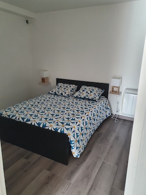 1 chambre, fer et planche à repasser, Wi-Fi