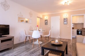 TV, stereo - Seaside apartment with panoramic Seaview (Vrbnik (Krk))