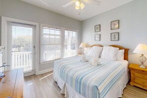 5 bedrooms, iron/ironing board, WiFi, bed sheets