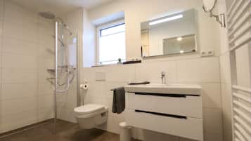 Refugium 8 | Badezimmer | Dusche, Haartrockner
