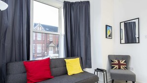 Basic Apartment, 1 Double Bed with Sofa bed | Living room