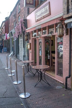 Exterior - Lovely 1BR Flat in W.didsbury w/ Sofa Bed (Manchester)