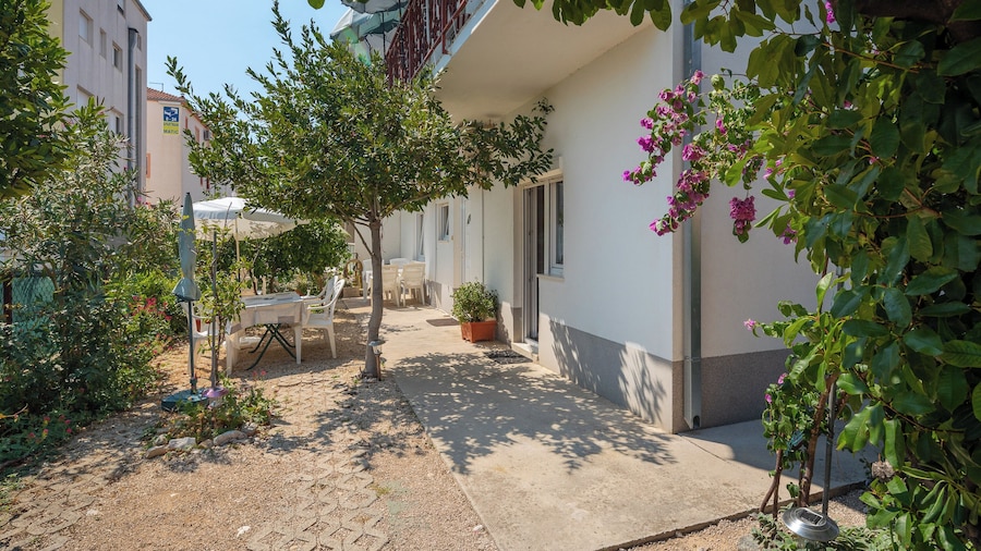 Apartments near Beach Babic