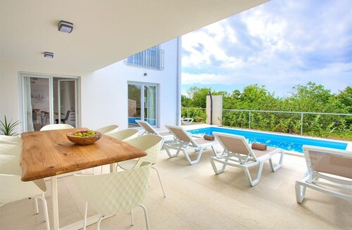 Villa Terra mit beheiztem Pool