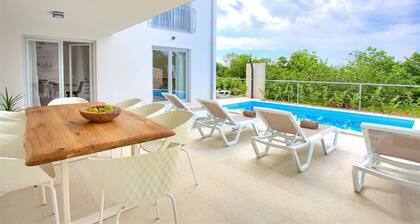 Villa Terra mit beheiztem Pool