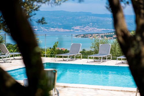 Holiday apartment Angelina with Seaview and swimming pool