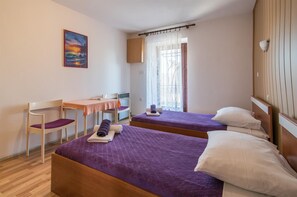 3 habitaciones, wifi gratis, ropa de cama y acceso para silla de ruedas 