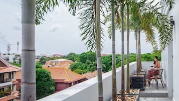 Family Room with Balcony | Balcony view