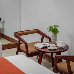 Deluxe Twin Room, 2 Bedrooms | 1 bedroom, hypo-allergenic bedding, minibar, in-room safe