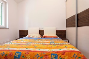2 habitaciones, wifi gratis y ropa de cama 