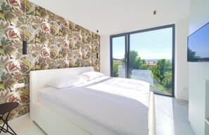 4 chambres, fer et planche à repasser, accès au Wi-Fi (inclus)