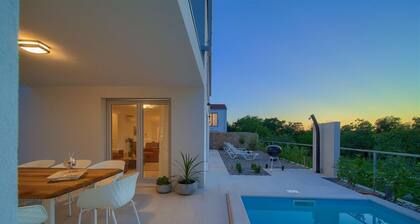 Villa Rossa with heated swimming pool