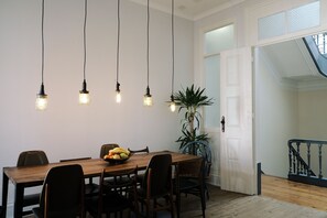 تناول الطعام