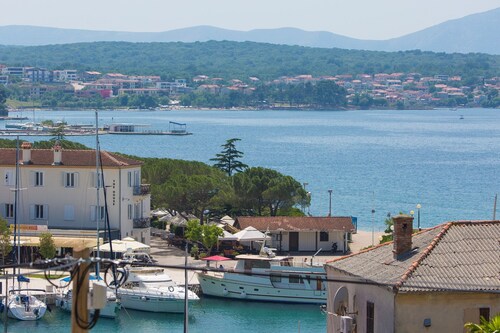 Villa Stone Queen mit beheiztem Pool und Meerblick