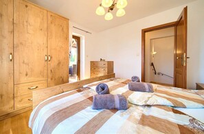 3 Schlafzimmer, Bügeleisen/Bügelbrett, kostenloses WLAN, Bettwäsche