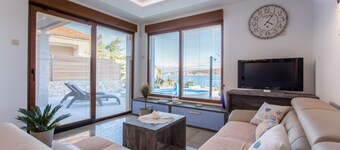 Villa Ema with Seaview, swimming pool, garage, BBQ & playroom