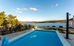 Beheizter Pool