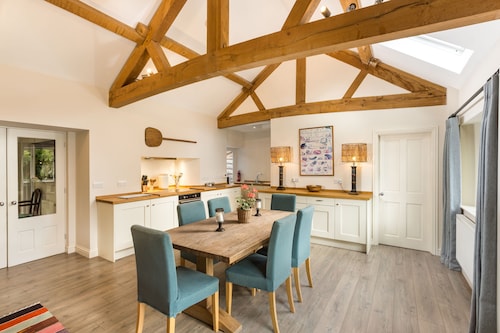 The Cider Mill - the idyllic retreat near Hay on Wye & Hereford. Dog friendly.