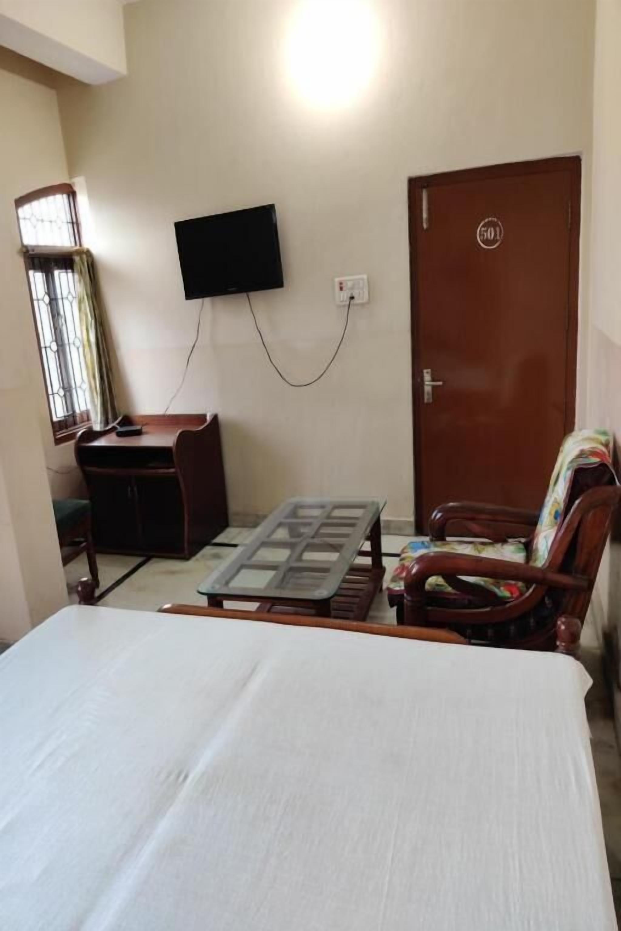 In-room safe, laptop workspace, free WiFi