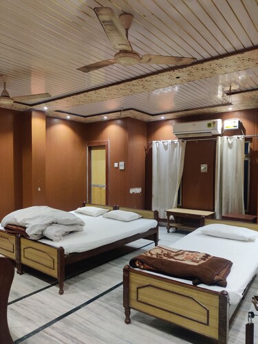 Hotel Krishan Kanhiya