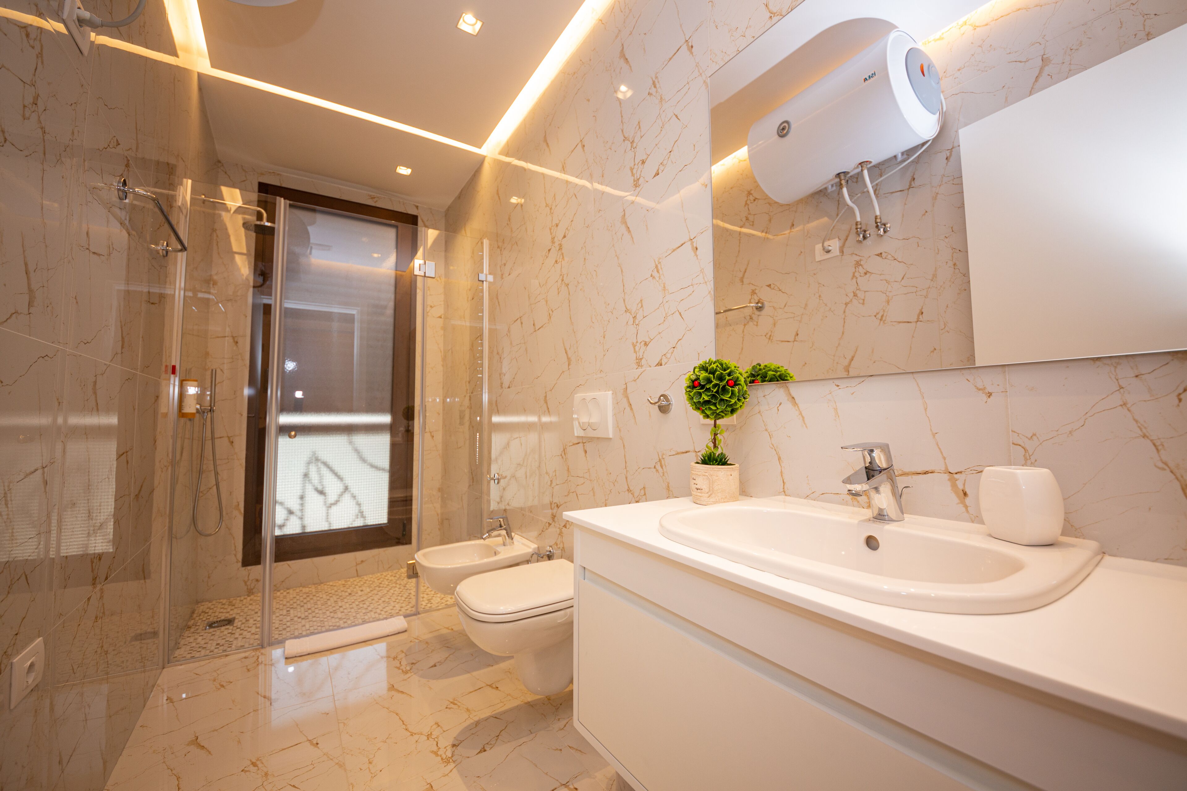 Central Chic Apartments