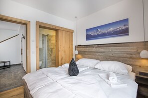 3 bedrooms, WiFi, bed sheets