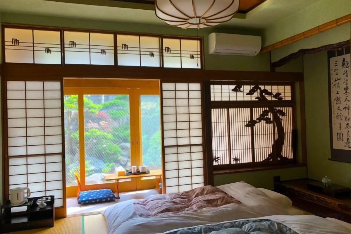 Japanese-style Family Room With Garden View  *Non Smoking*