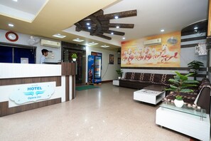 Lobby - Hotel Opera Inn near Central Bus Stand (Udaipur)